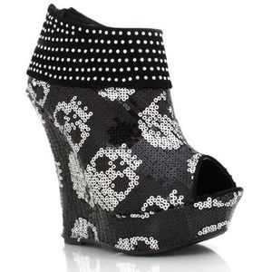 Sequin skull plaform open toe ankle boots Size 10